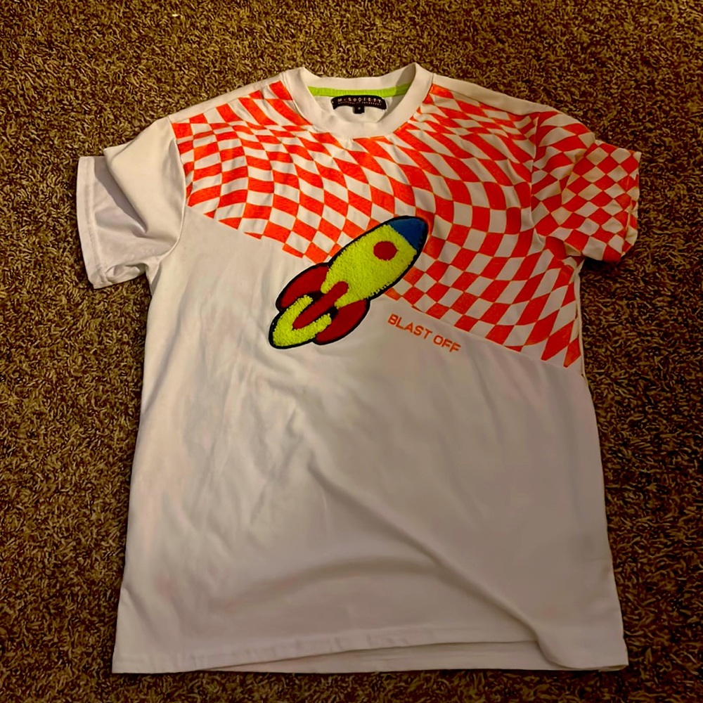 Mens T shirt